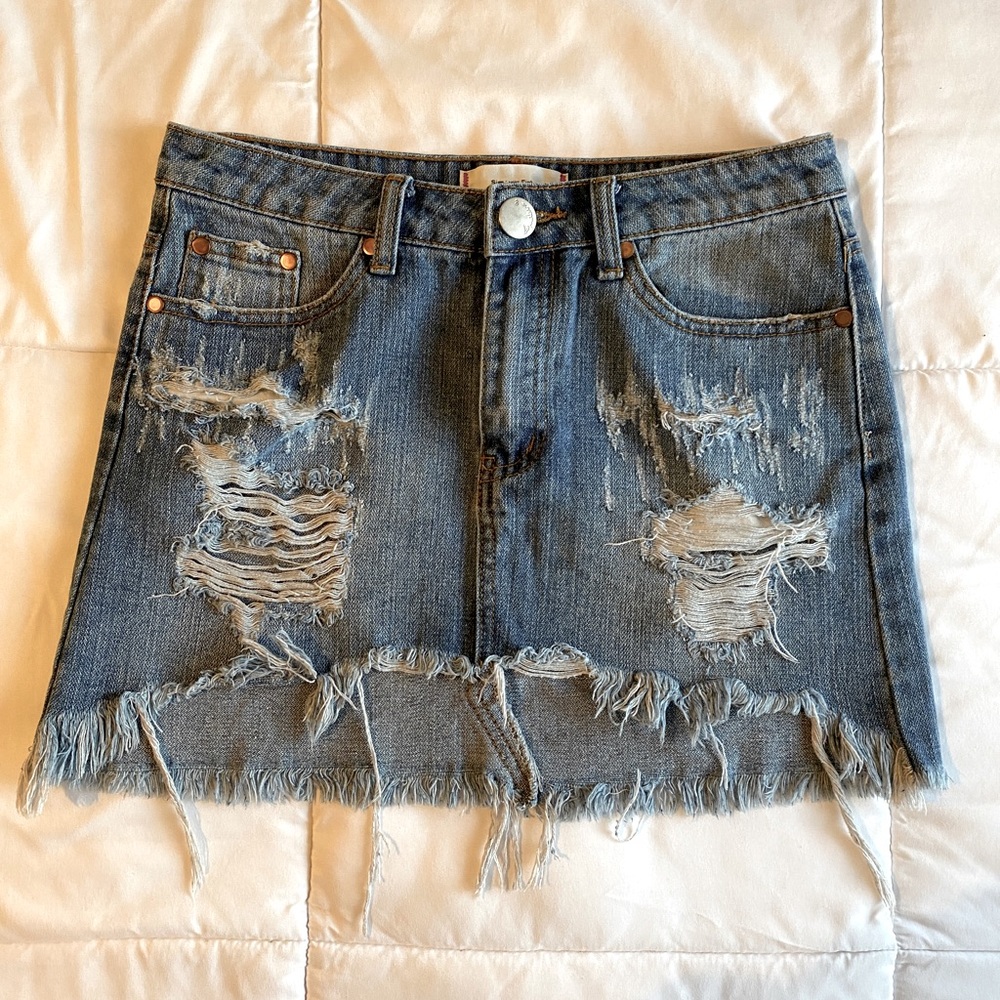 NWOT Signature 8 Denim Mini Skirt
